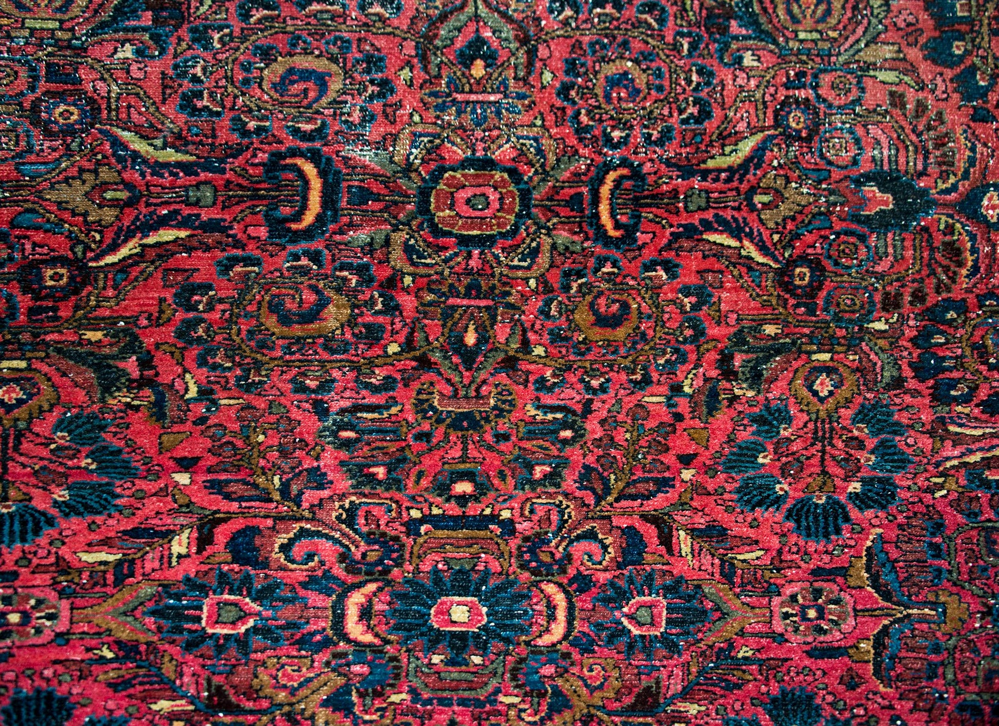 Early 20th Century Persian Dargazin Rug For Sale