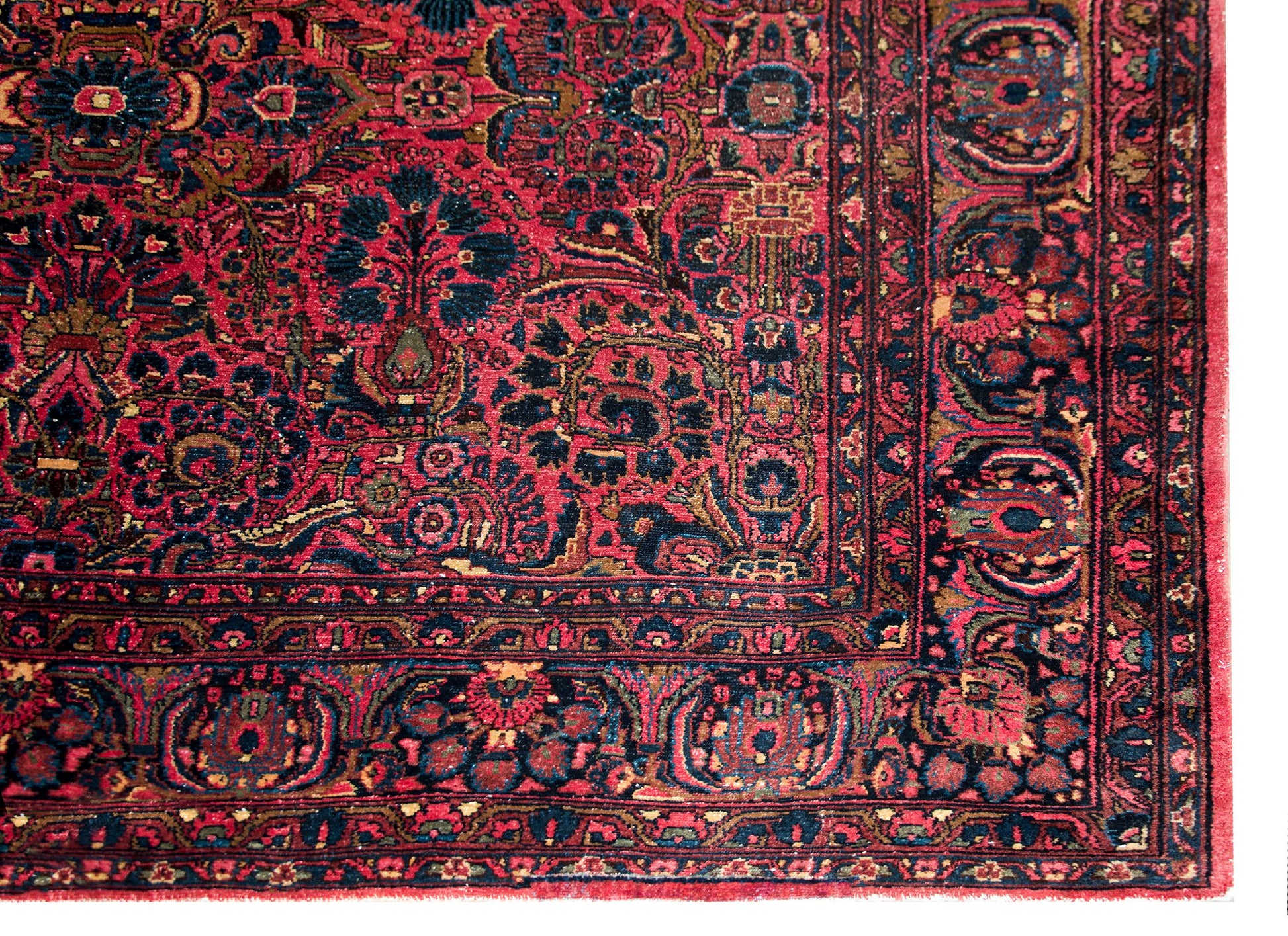 Early 20th Century Persian Dargazin Rug For Sale