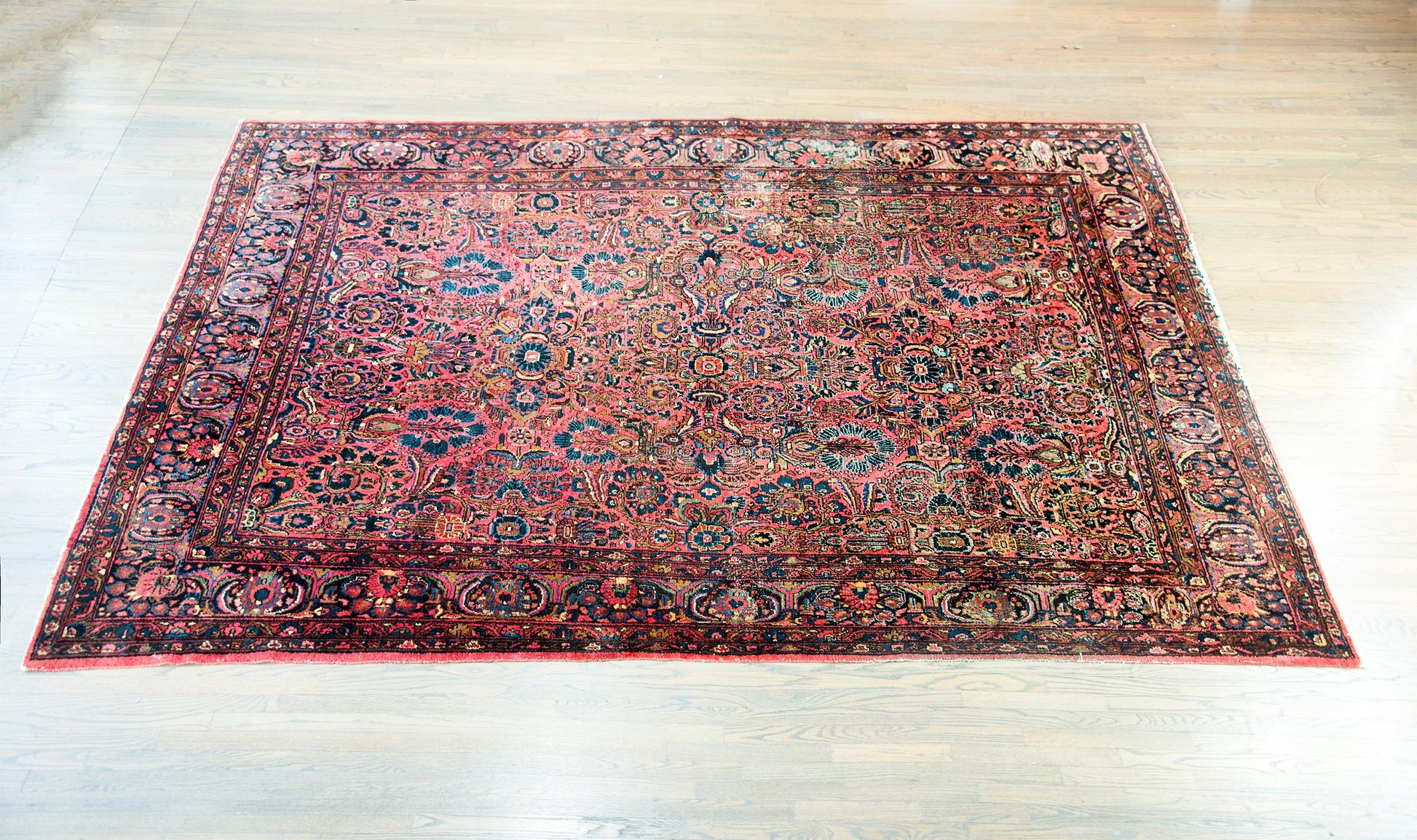 Early 20th Century Persian Dargazin Rug For Sale