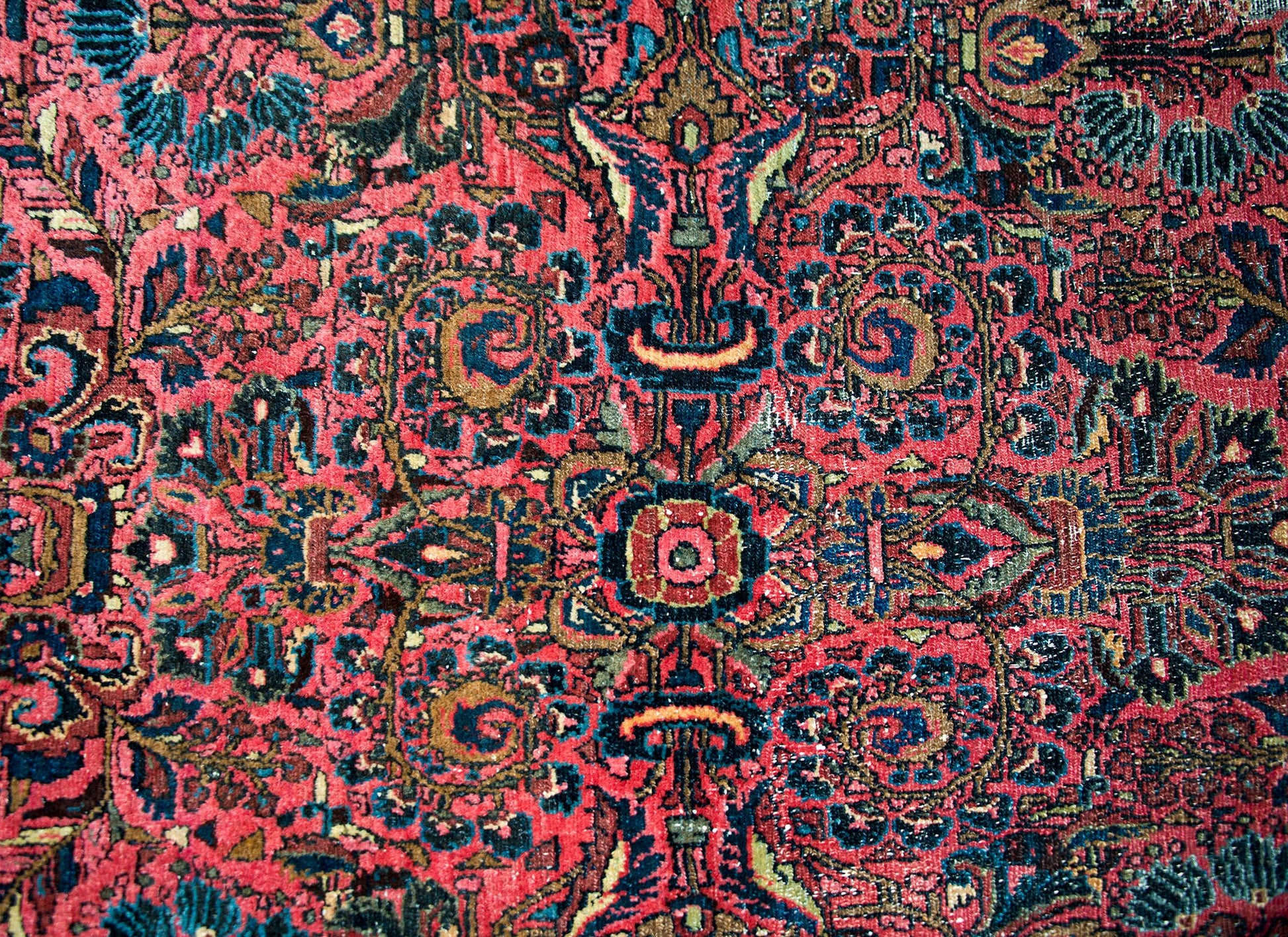 Early 20th Century Persian Dargazin Rug For Sale