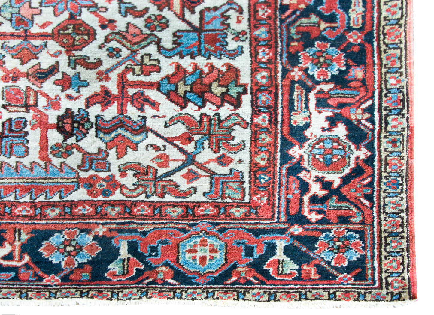 Early 20th Century Persian Heriz Rug For Sale