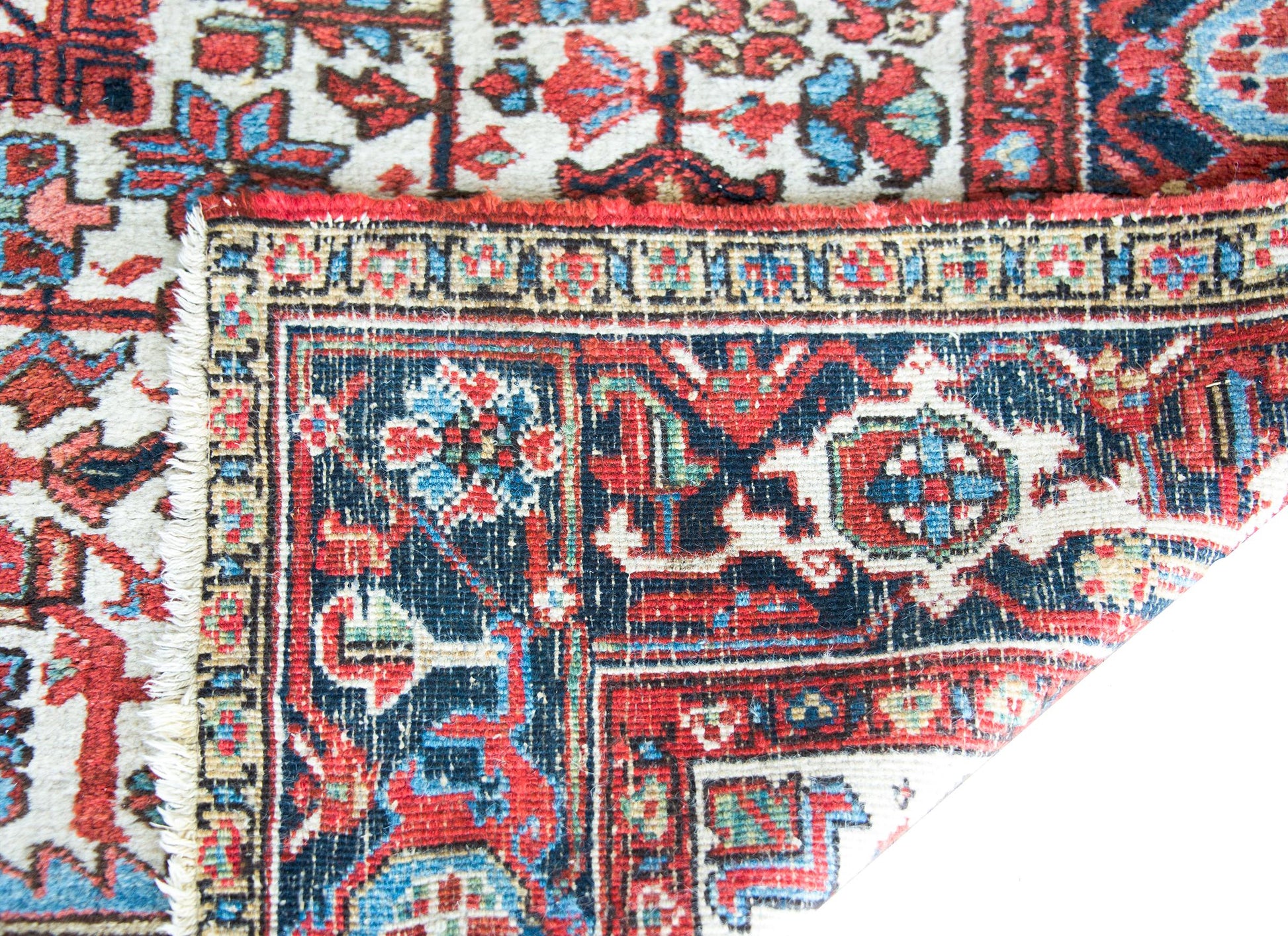 Early 20th Century Persian Heriz Rug For Sale