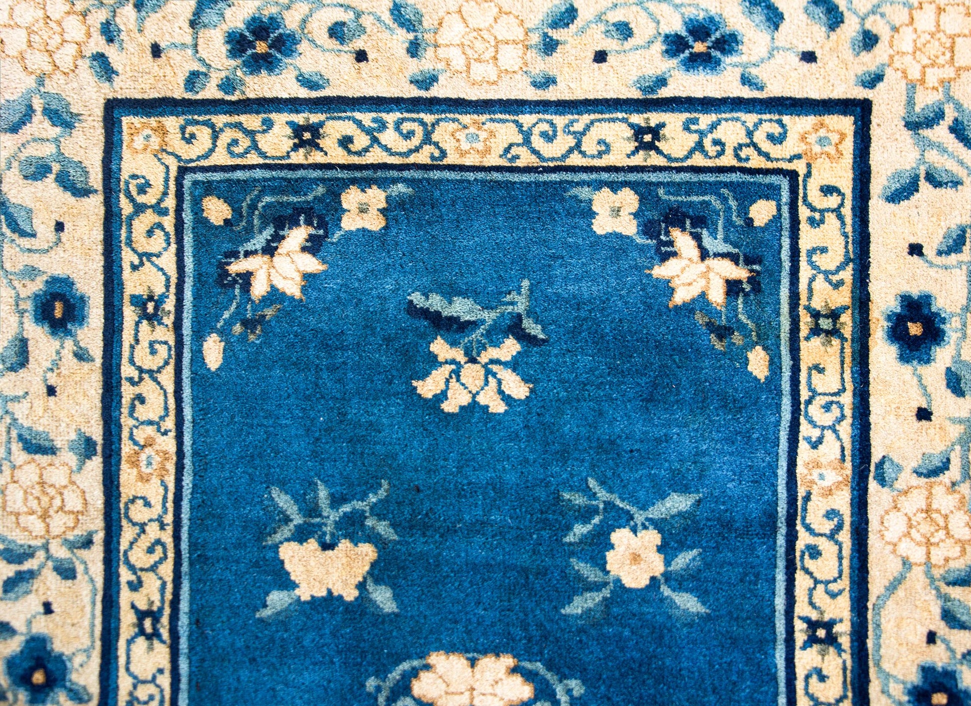 Early 20th Century Chinese Peking Rug For Sale
