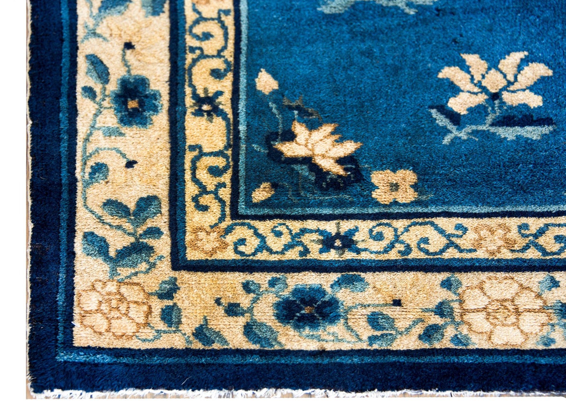 Early 20th Century Chinese Peking Rug For Sale