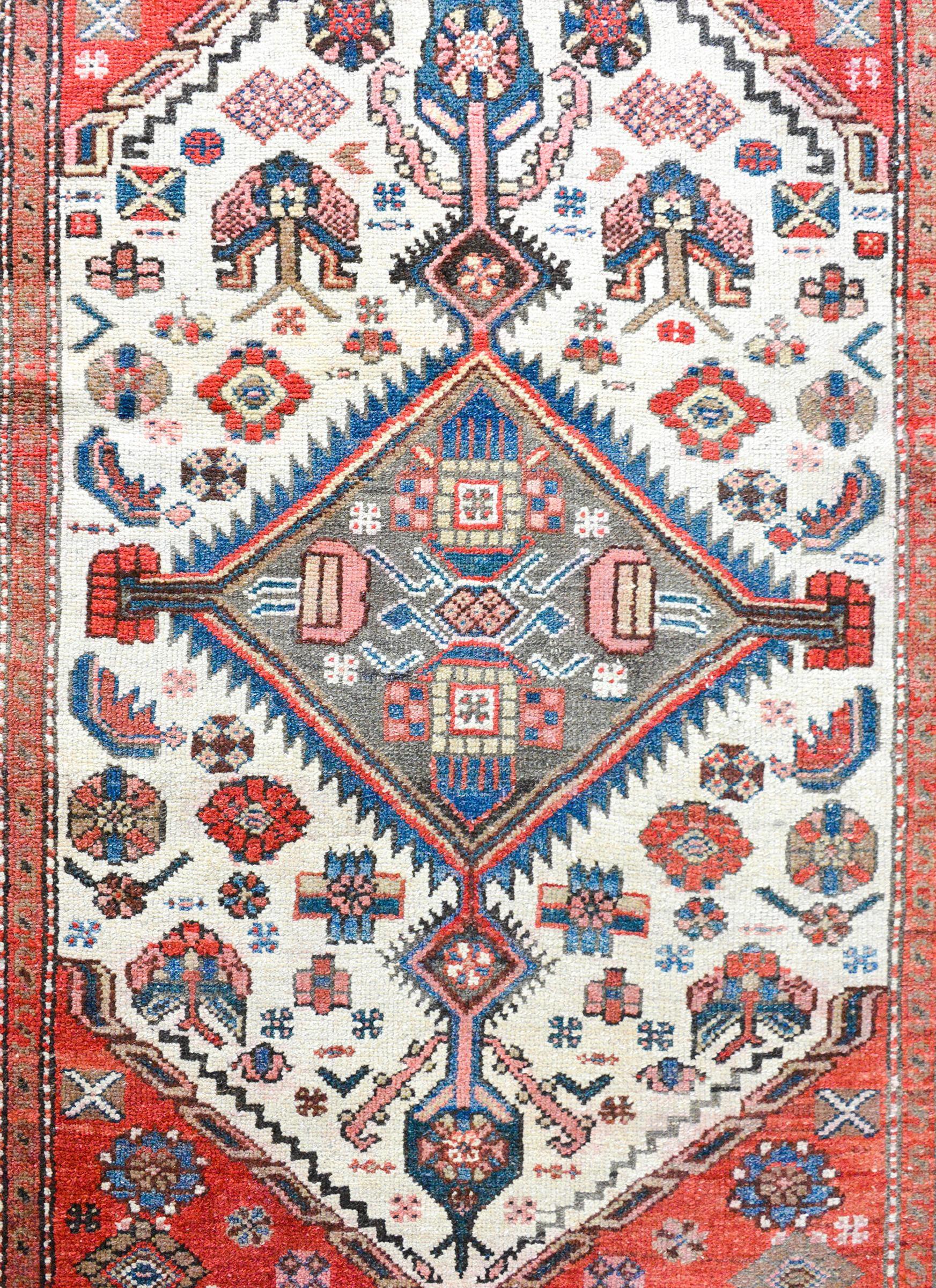 Early 20th Century Bakhtiari Rug For Sale