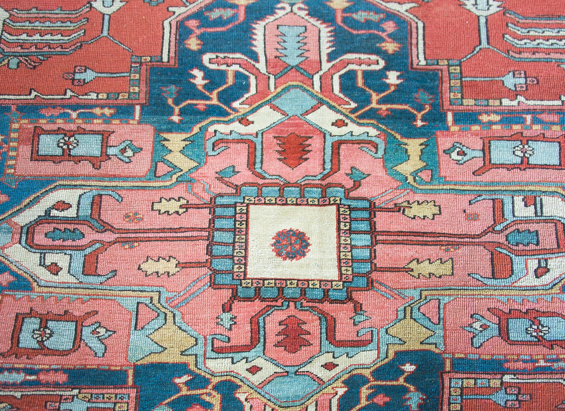 Late 19th Century Persian Serapi Rug For Sale