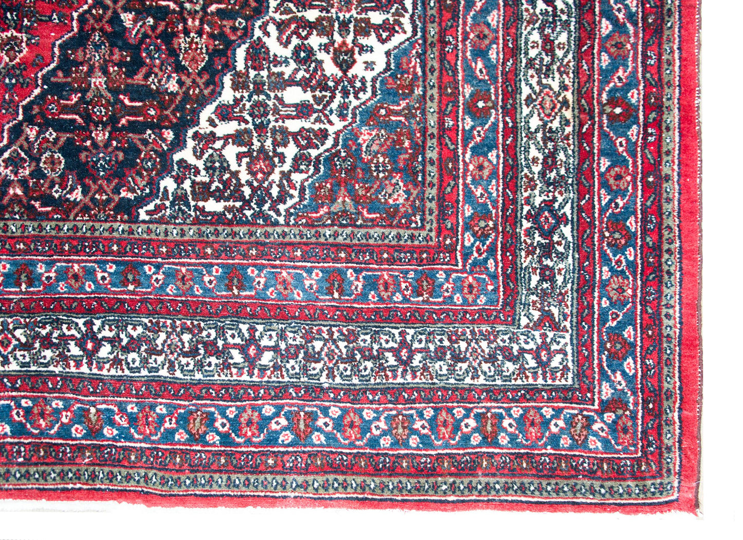 Early 20th Century Persian Bibikibad Rug For Sale