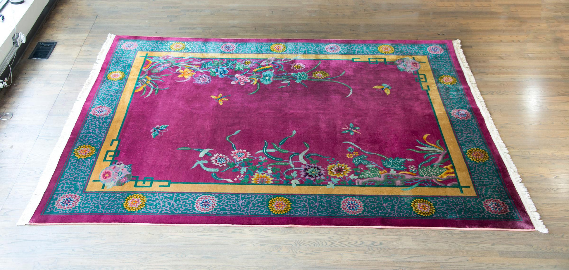 Early 20th Century Chinese Art Deco Rug For Sale