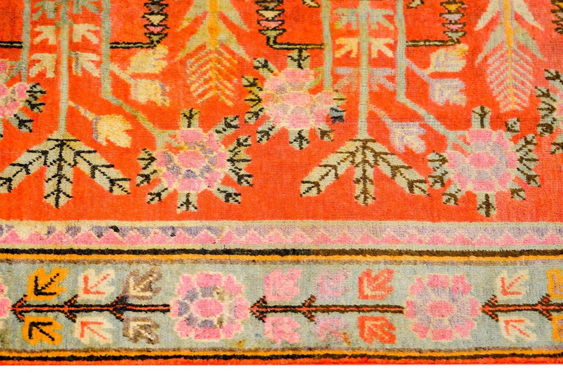 Wonderful Early 20th Century Pictorial Khotan Rug For Sale