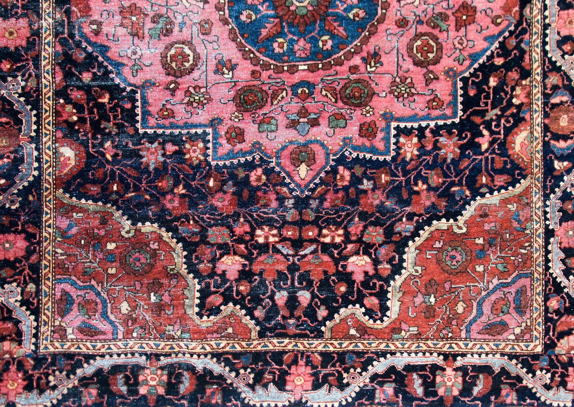 Early 20th Century Sarouk Farahan Rug For Sale