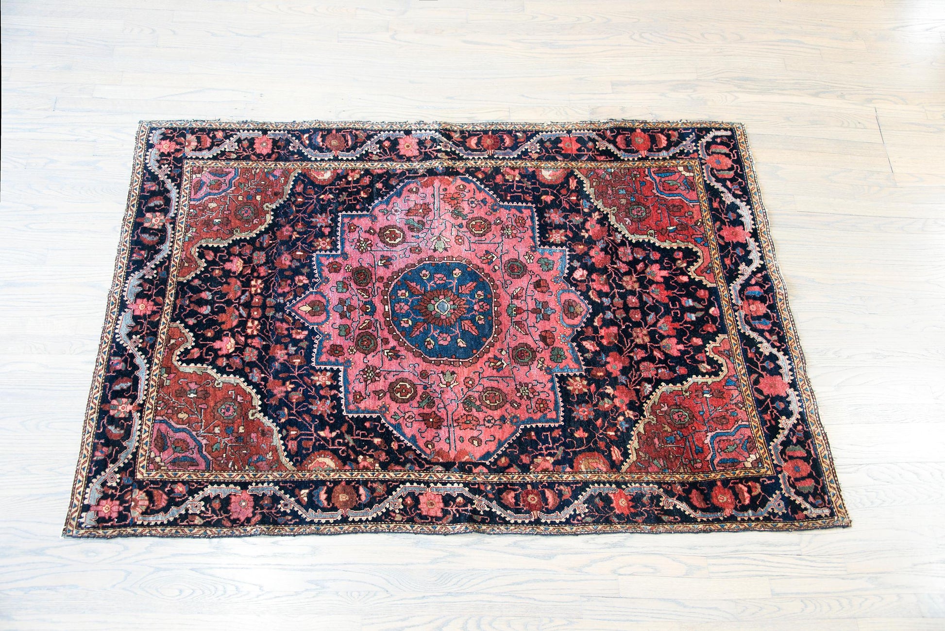 Early 20th Century Sarouk Farahan Rug For Sale