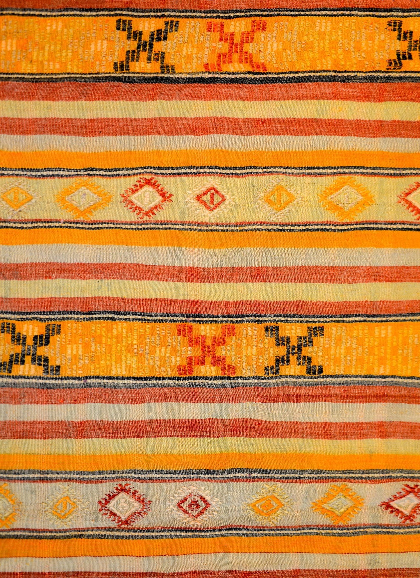 Beautiful Mid-20th Century Turkish Kilim Rug For Sale