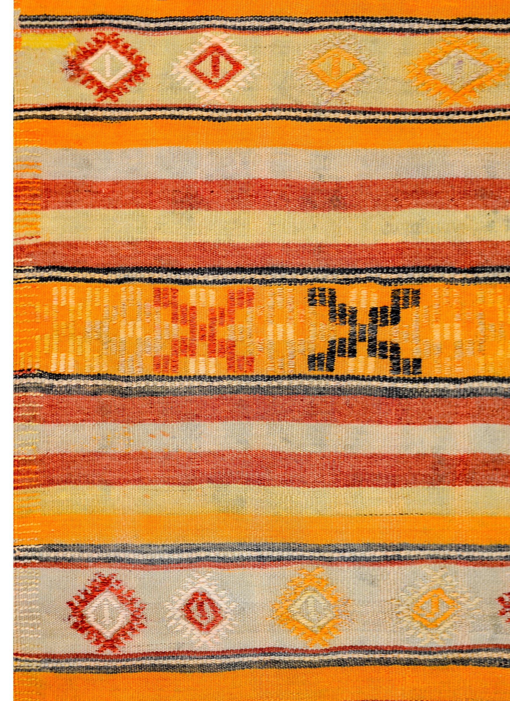 Beautiful Mid-20th Century Turkish Kilim Rug For Sale