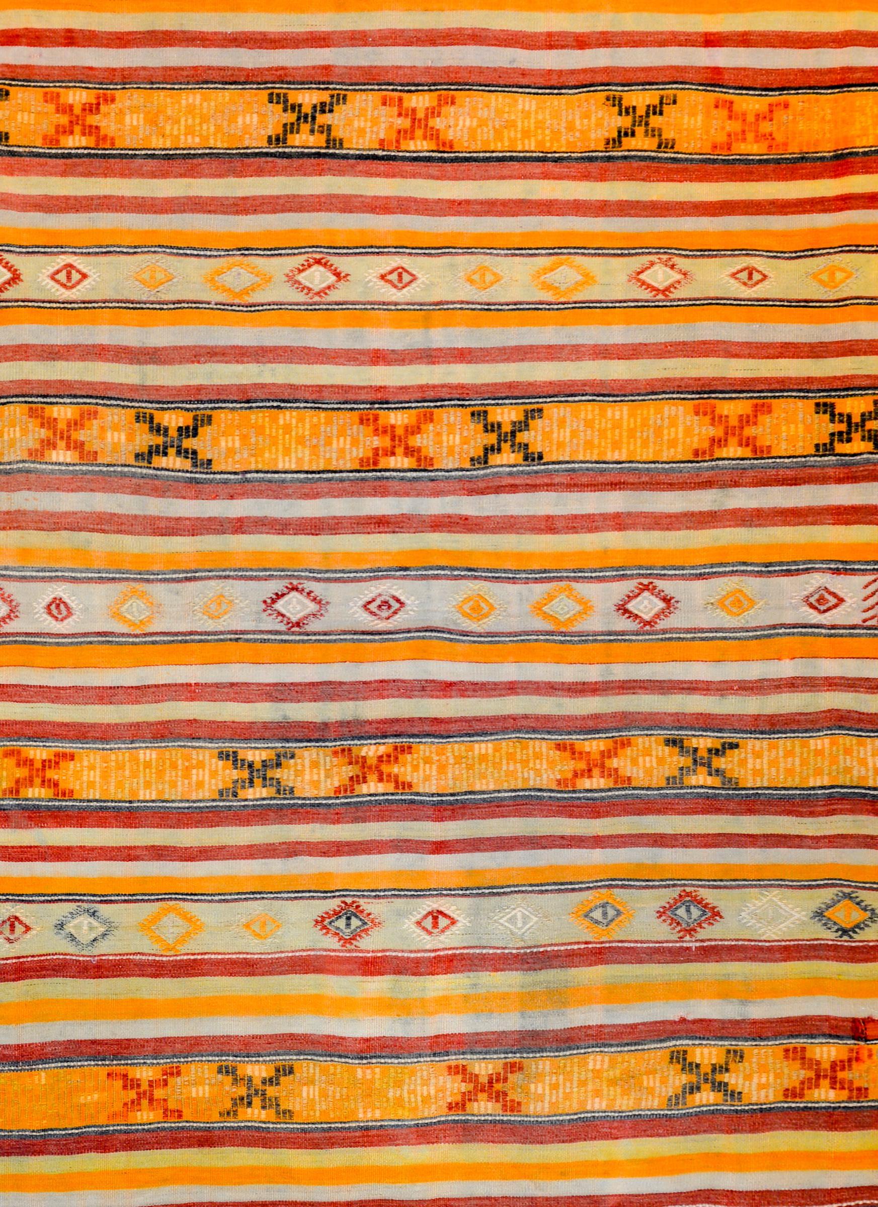 Beautiful Mid-20th Century Turkish Kilim Rug For Sale