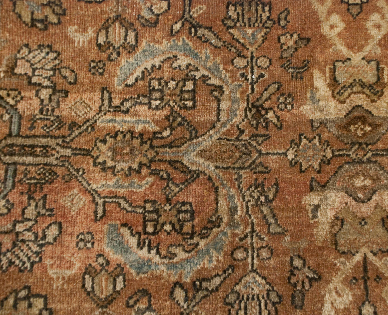Early 20th Century Mahal Sultanabad Rug For Sale