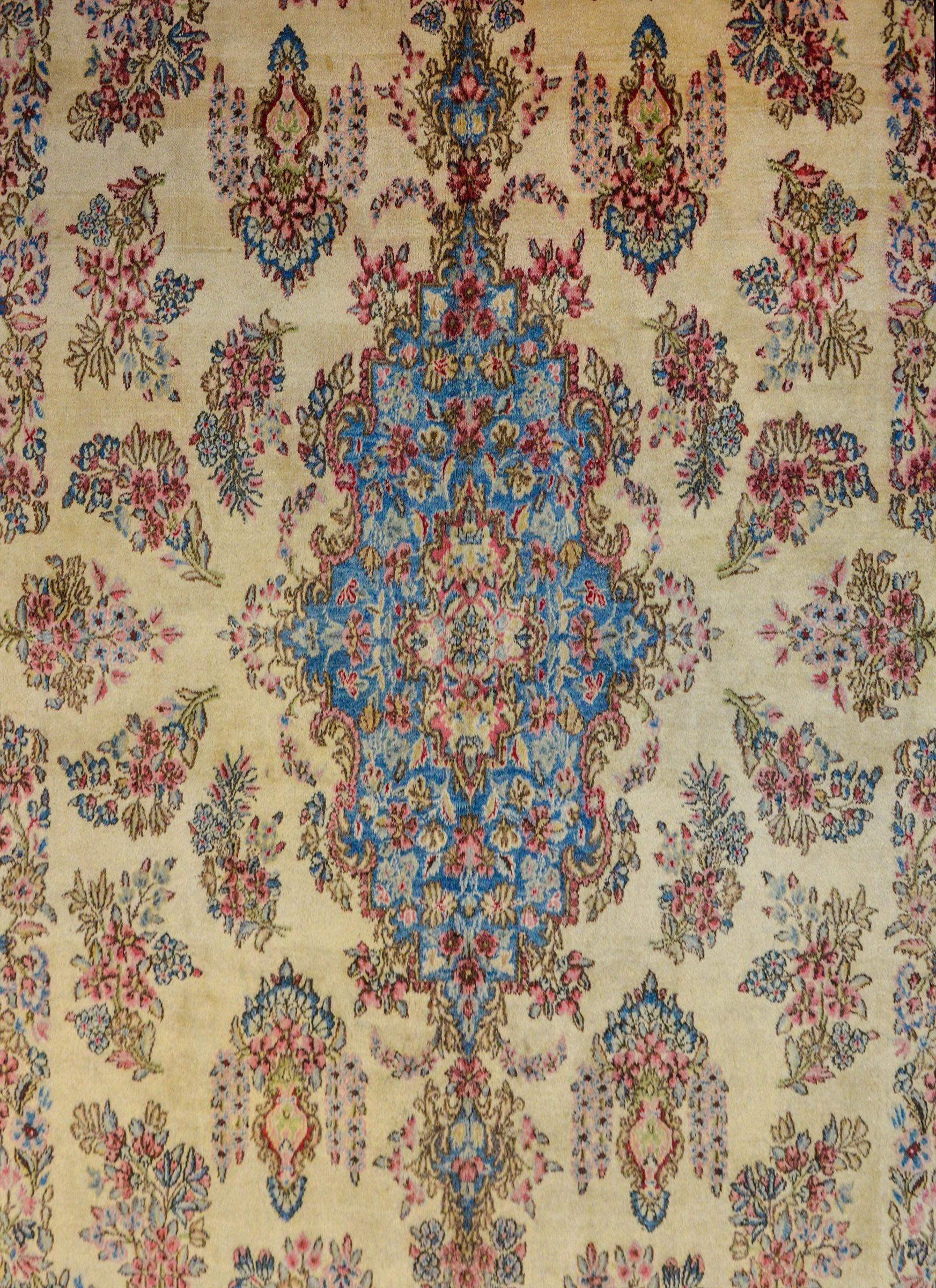 Beautiful Early 20th Century Persian Kirman Rug For Sale