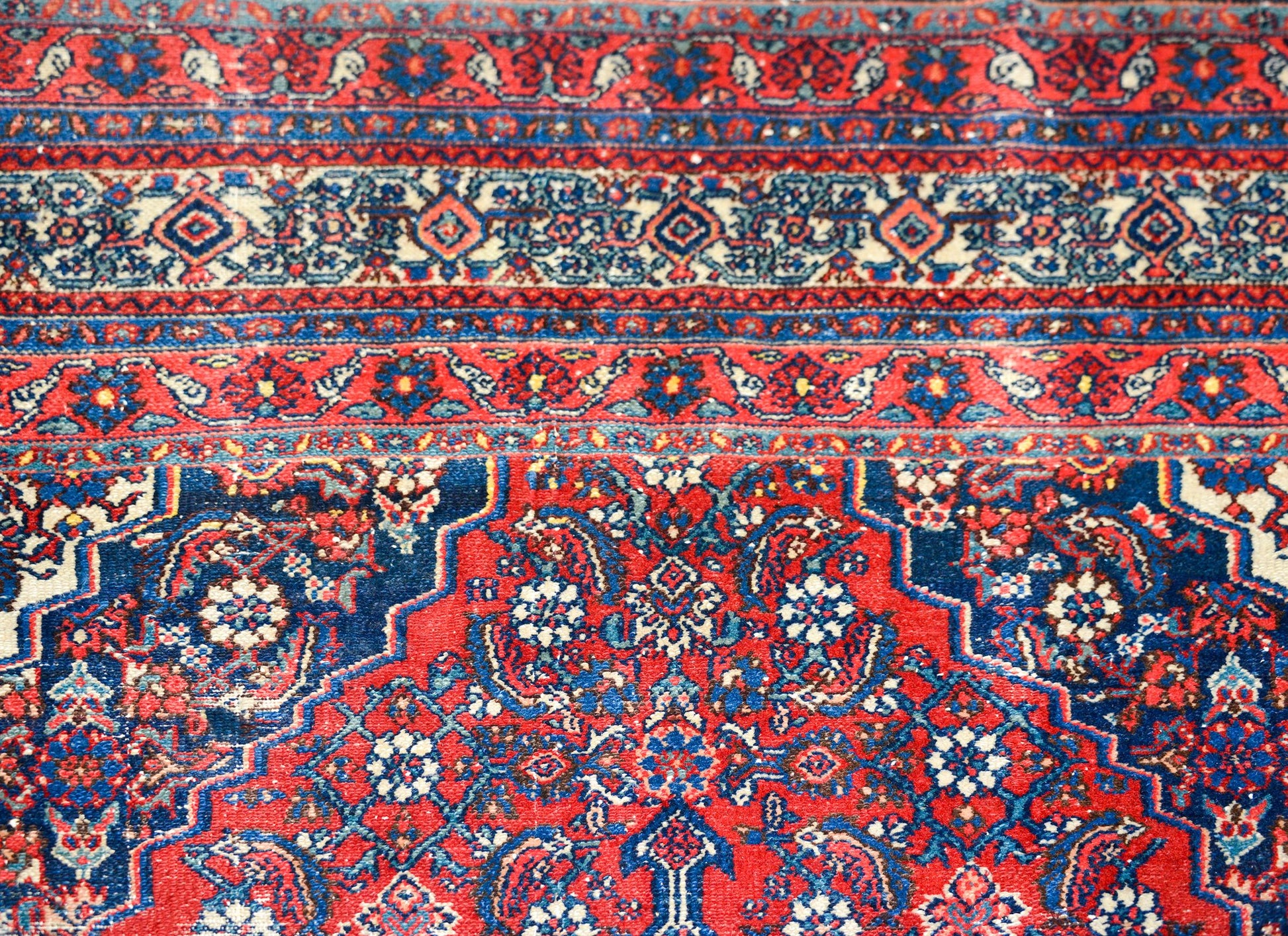 Early 20th Century Persian Bibikabad Rug For Sale