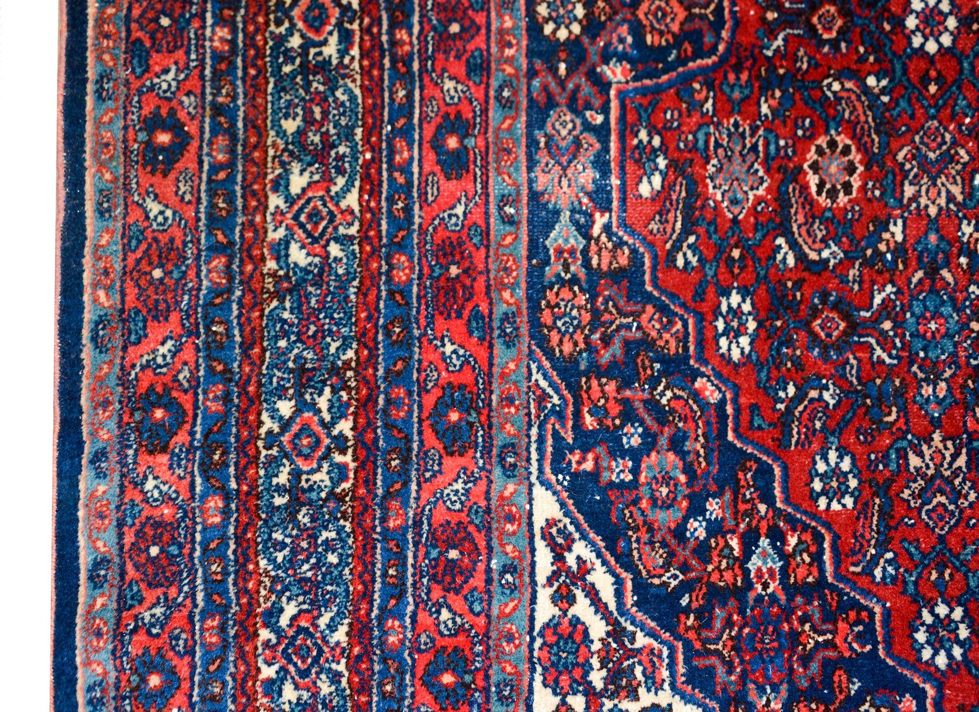 Early 20th Century Persian Bibikabad Rug For Sale