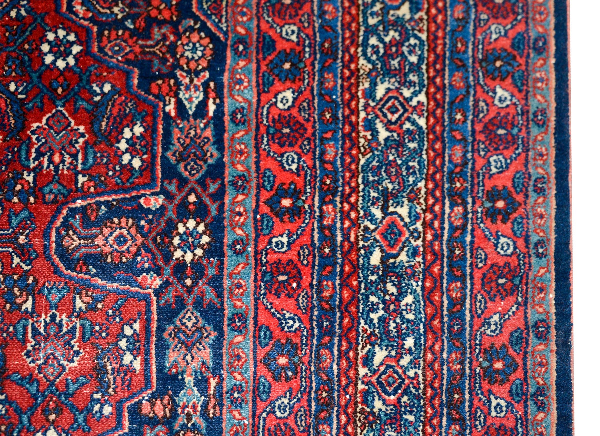 Early 20th Century Persian Bibikabad Rug For Sale