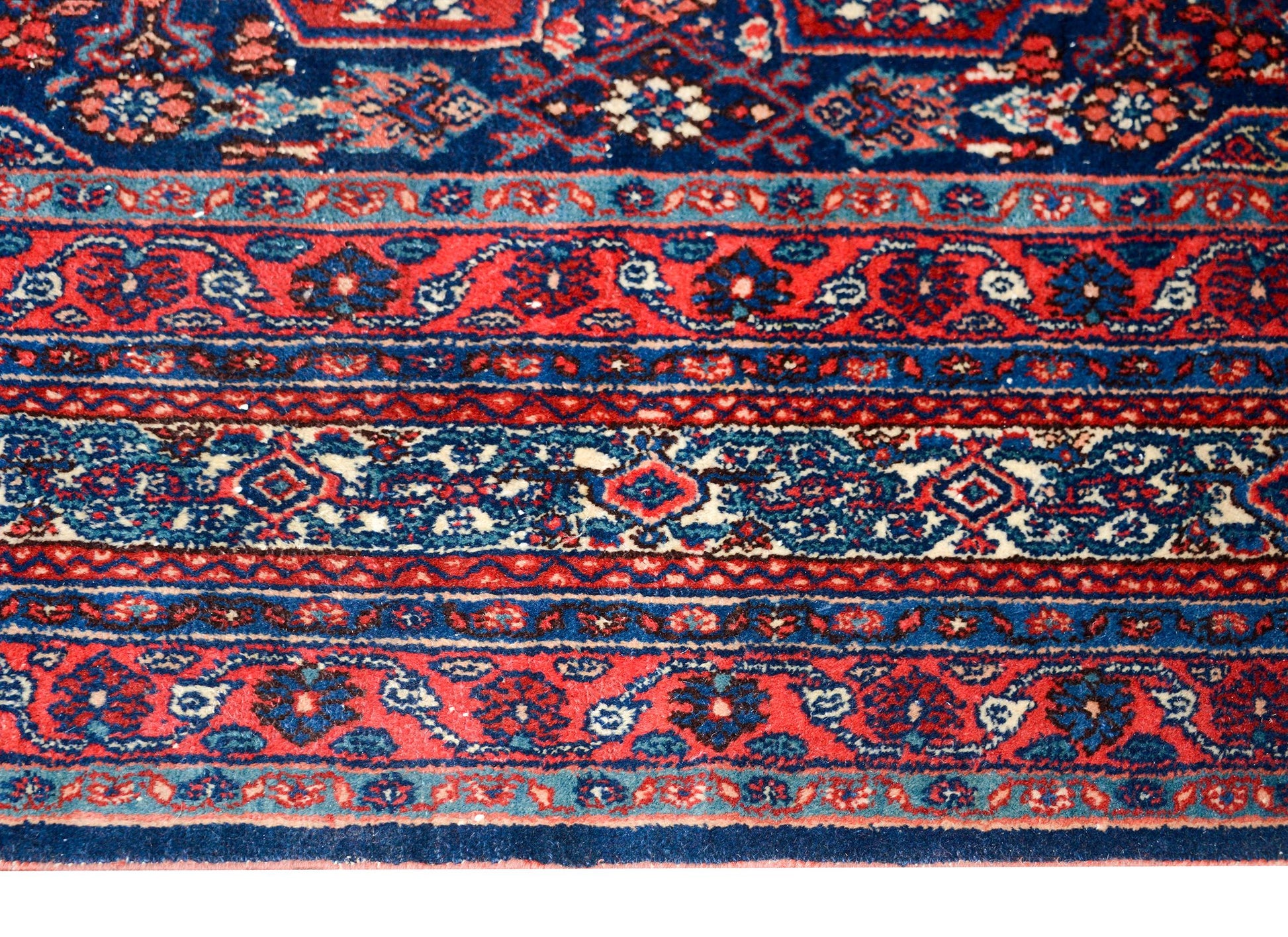 Early 20th Century Persian Bibikabad Rug For Sale