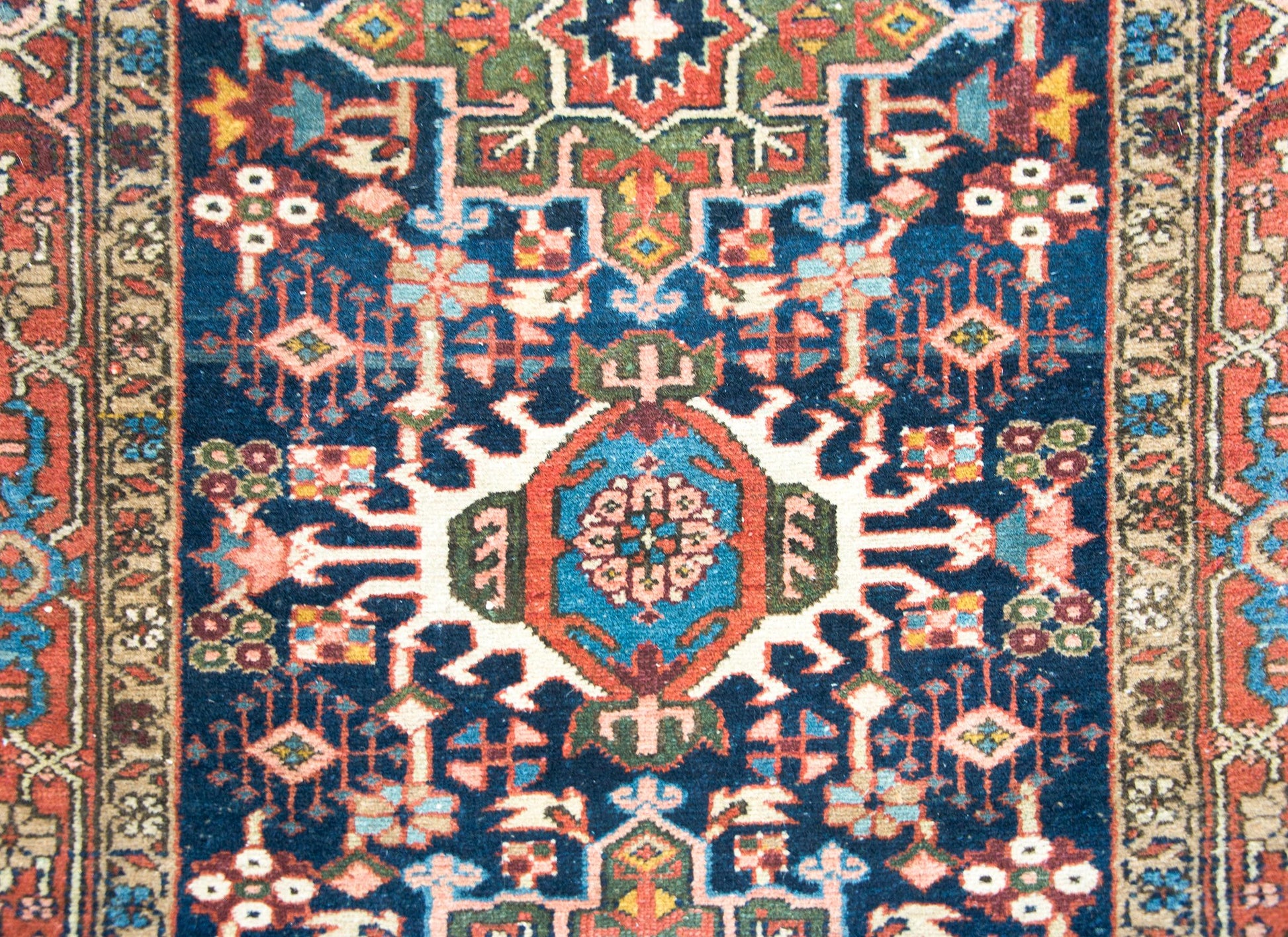 Early 20th Century Persian Heriz Rug For Sale
