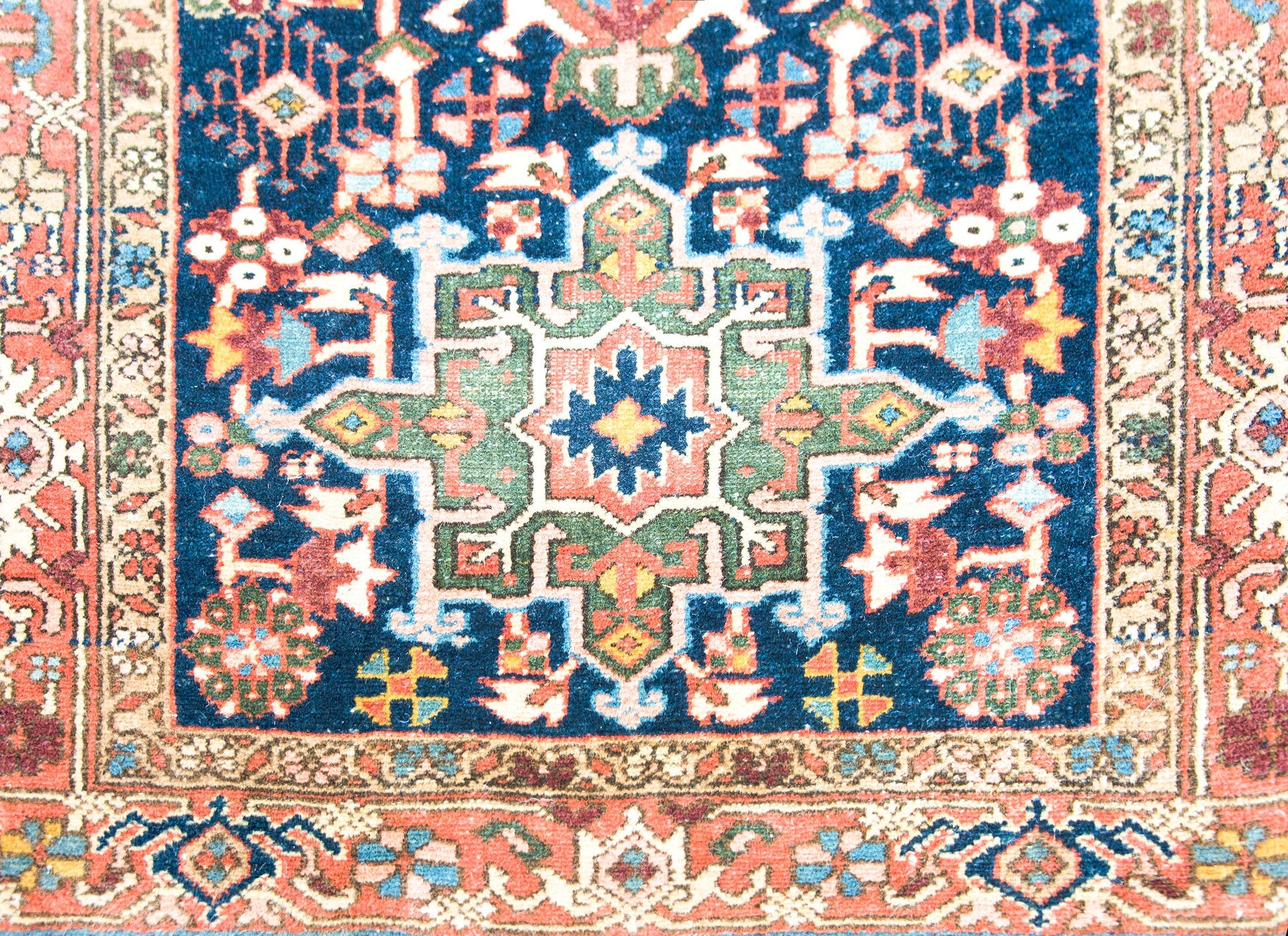 Early 20th Century Persian Heriz Rug For Sale