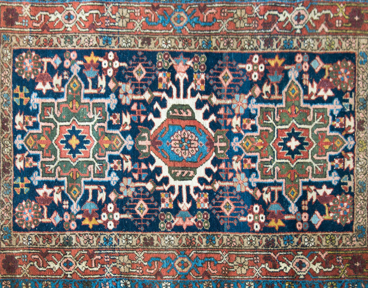 Early 20th Century Persian Heriz Rug For Sale