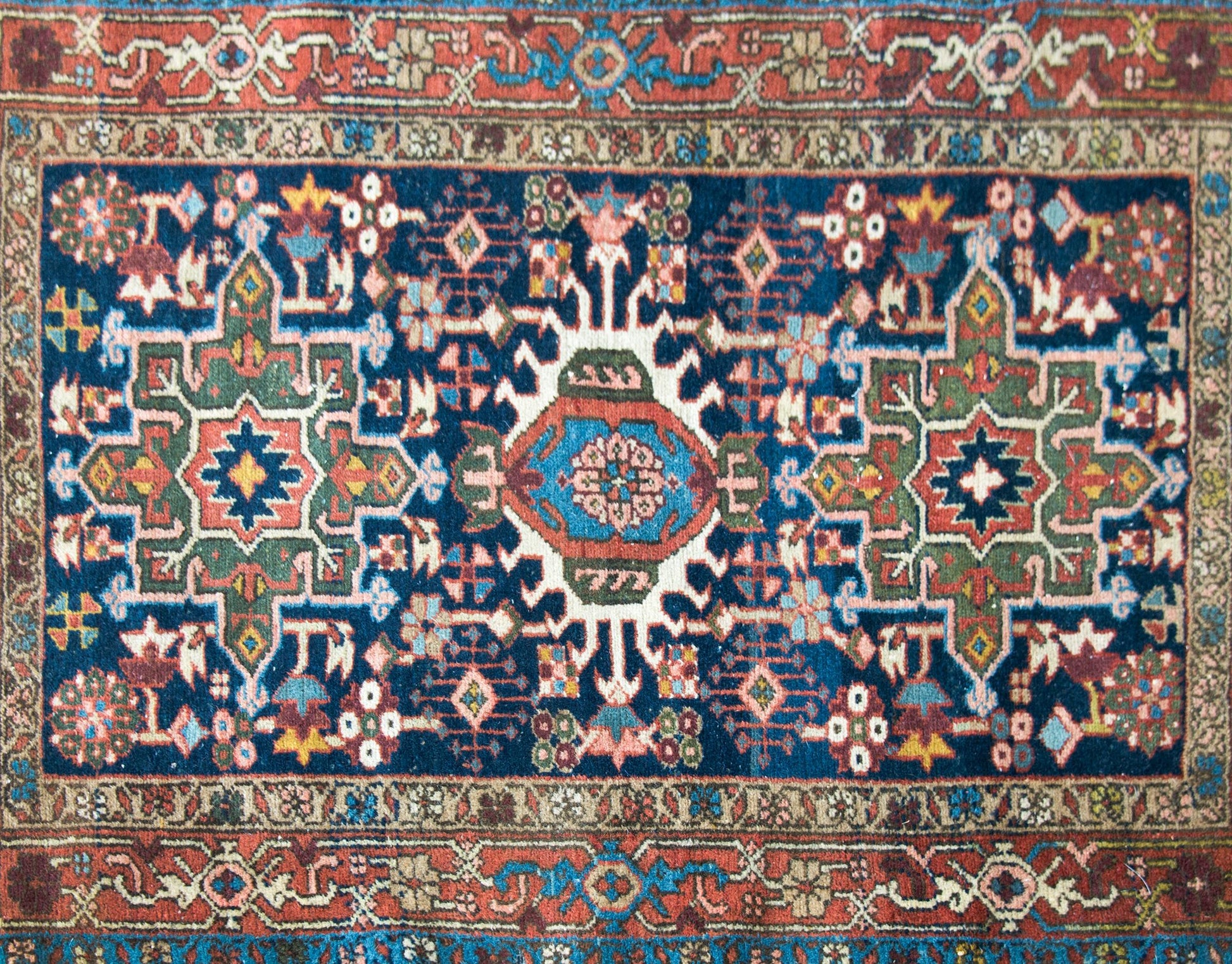 Early 20th Century Persian Heriz Rug For Sale