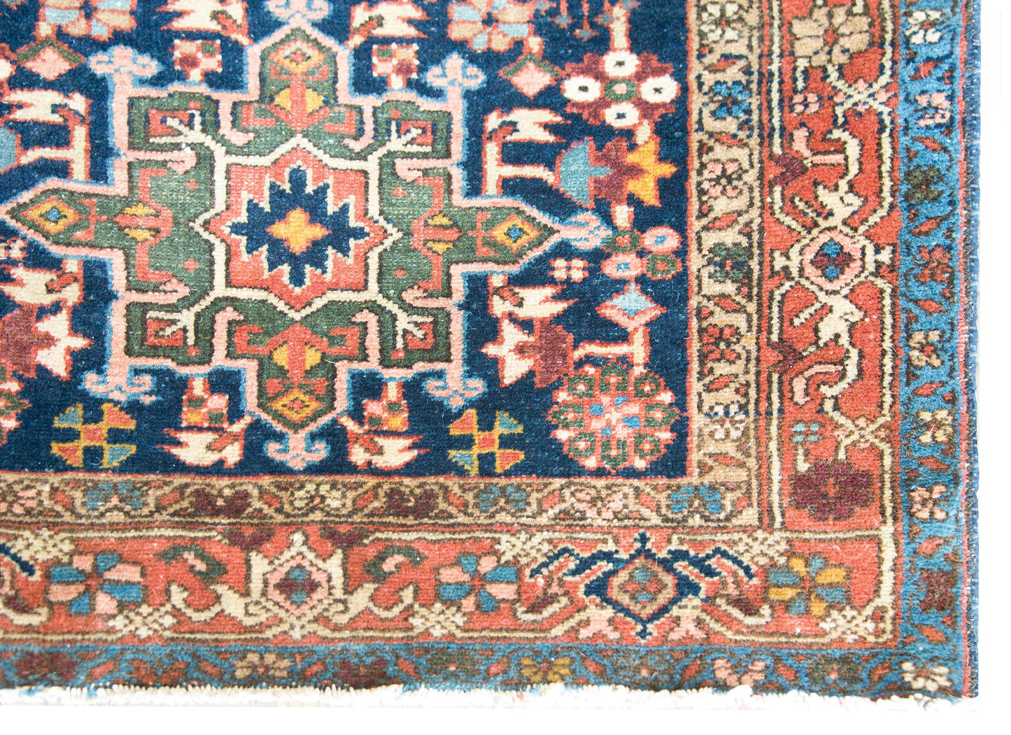 Early 20th Century Persian Heriz Rug For Sale