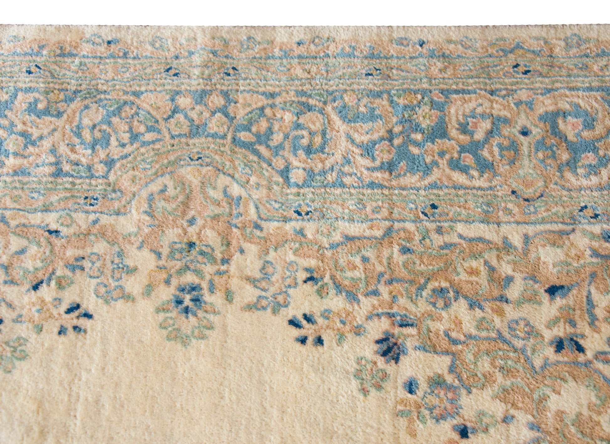 Early 20th Century Persian Kirman Rug For Sale