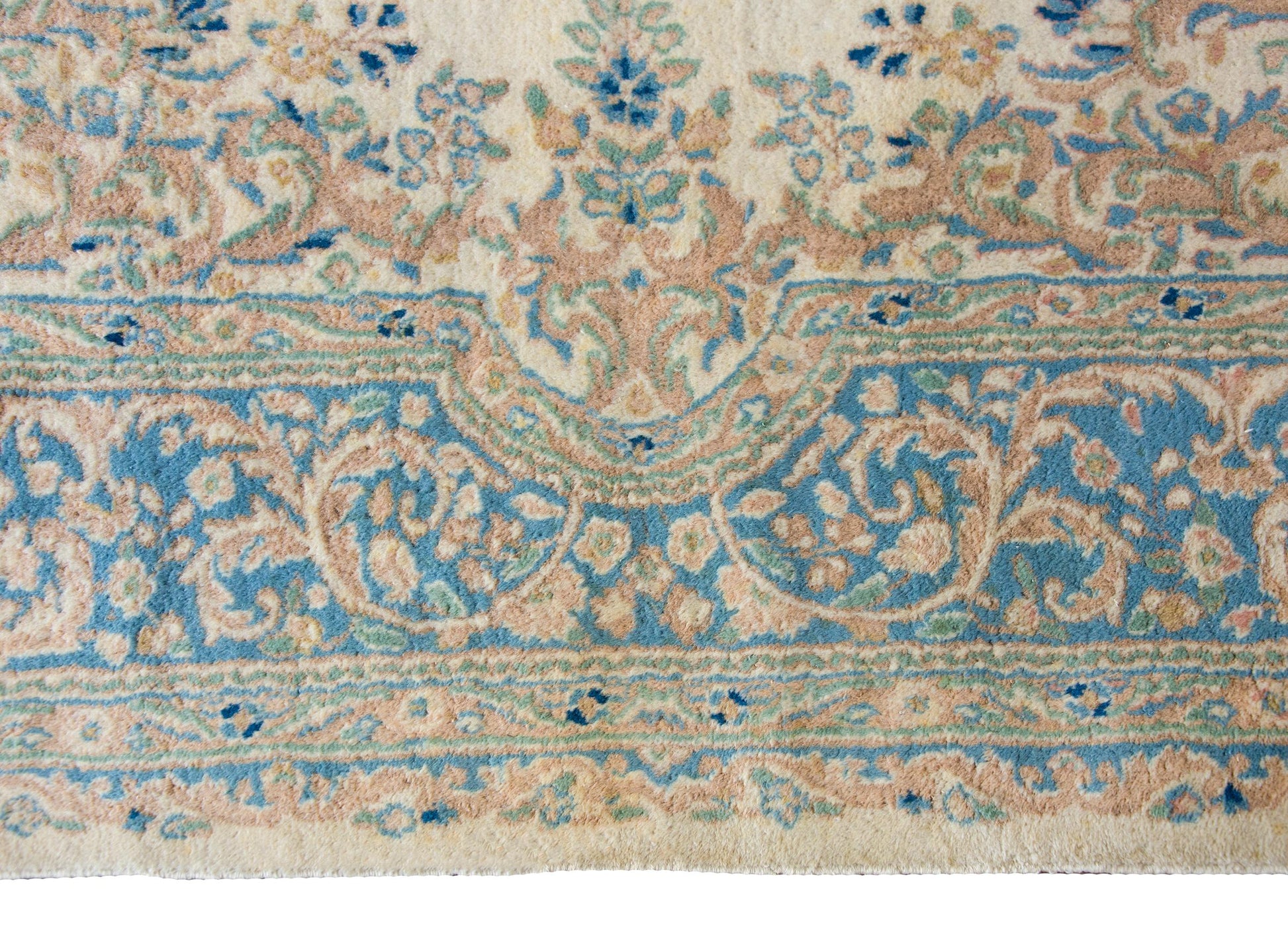Early 20th Century Persian Kirman Rug For Sale