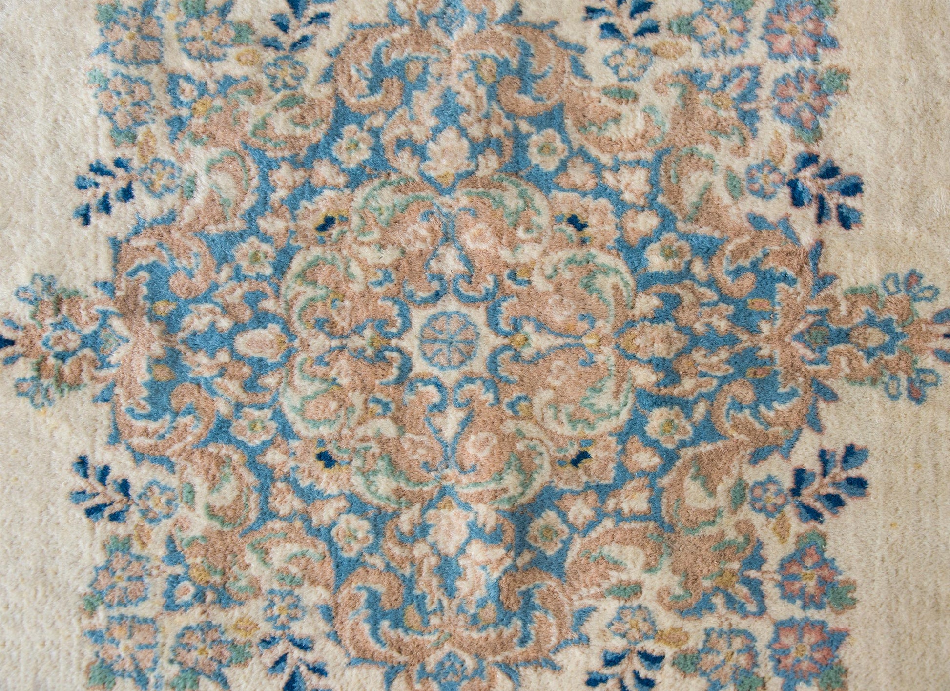 Early 20th Century Persian Kirman Rug For Sale