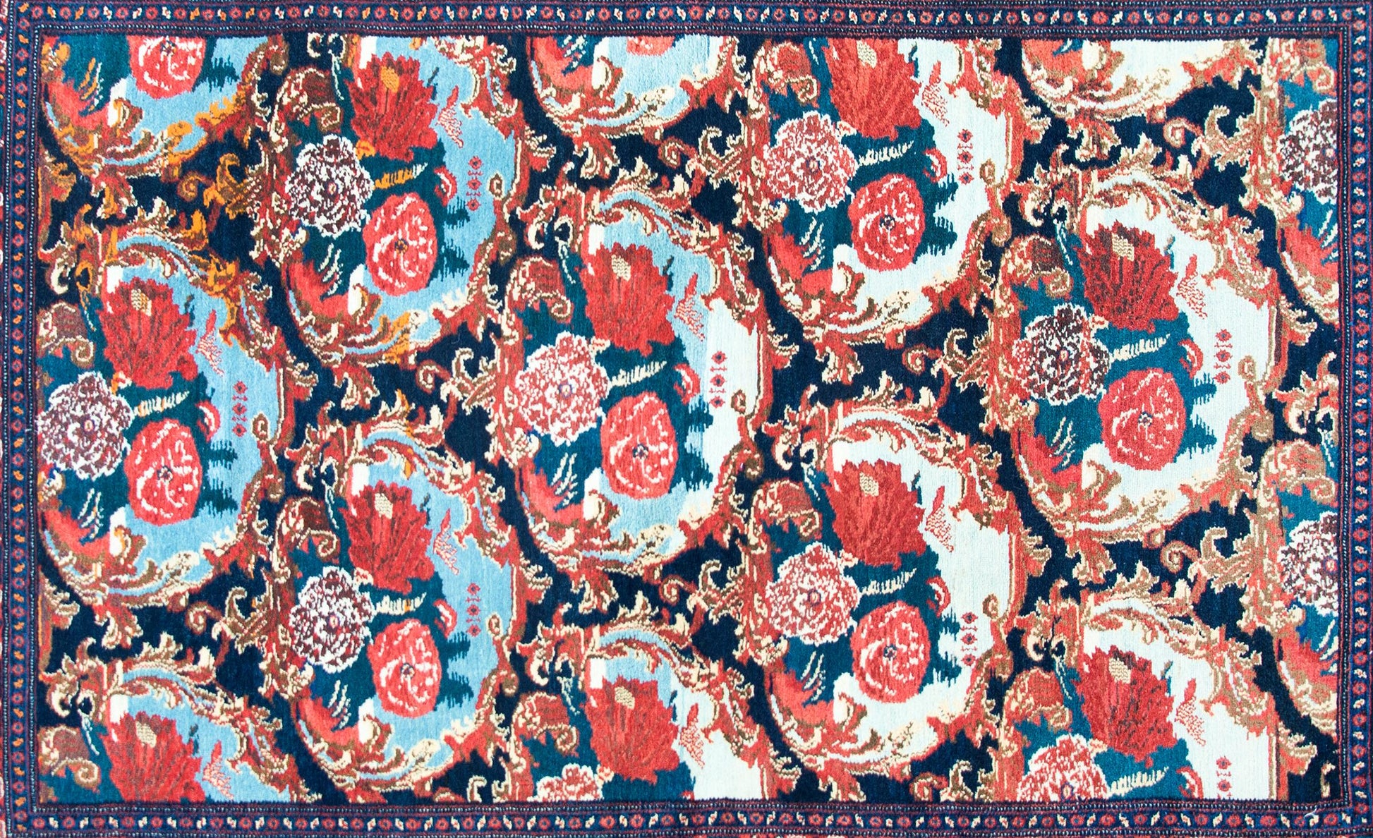 Early 20th Century Senneh Rug For Sale