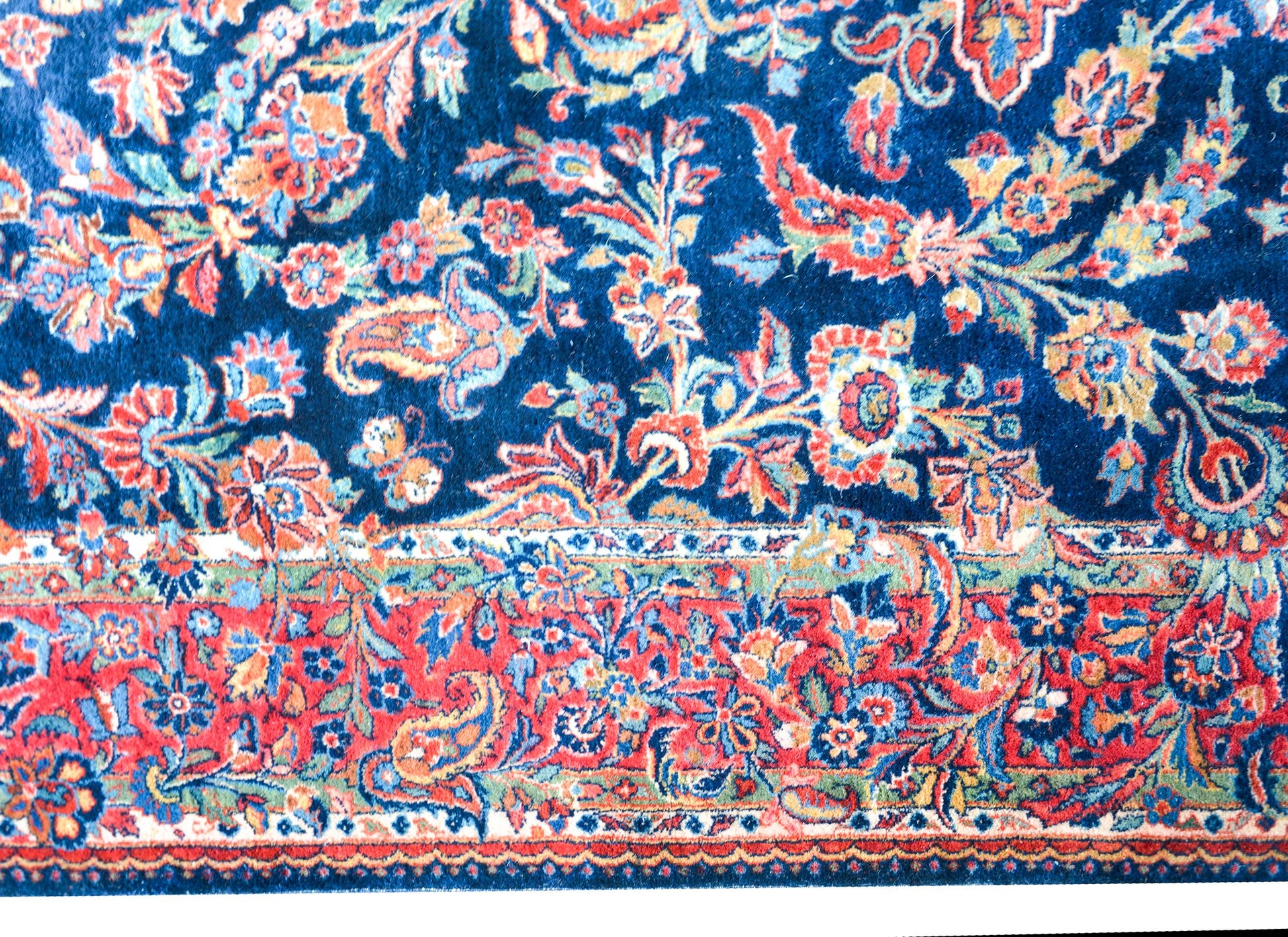 Early 20th Century Persian Kashan Rug For Sale