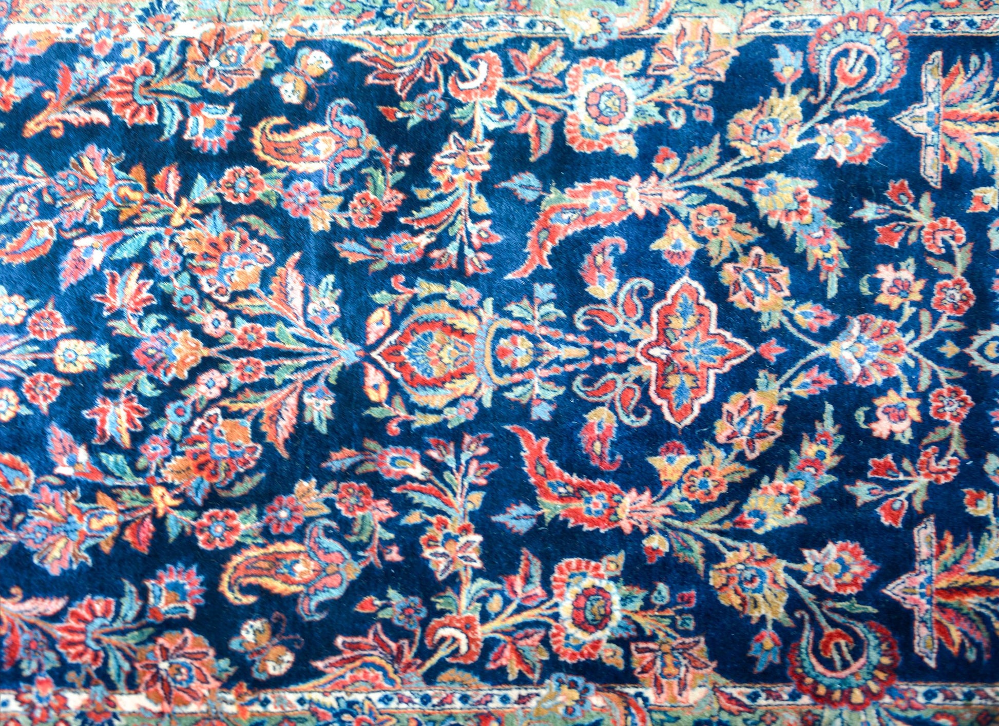 Early 20th Century Persian Kashan Rug For Sale