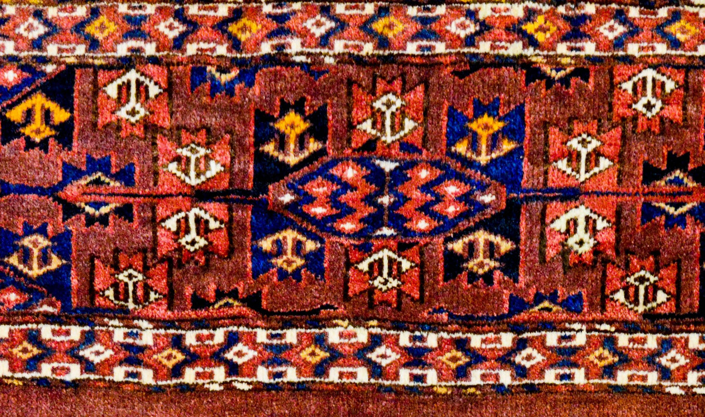 Beautiful 19th Century Yamut Rug For Sale