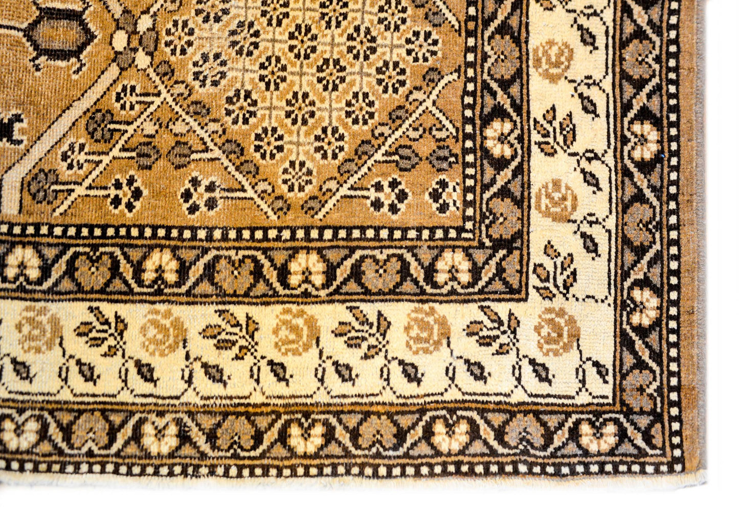 Wonderful Early 20th Century Bakhtiari Rug For Sale