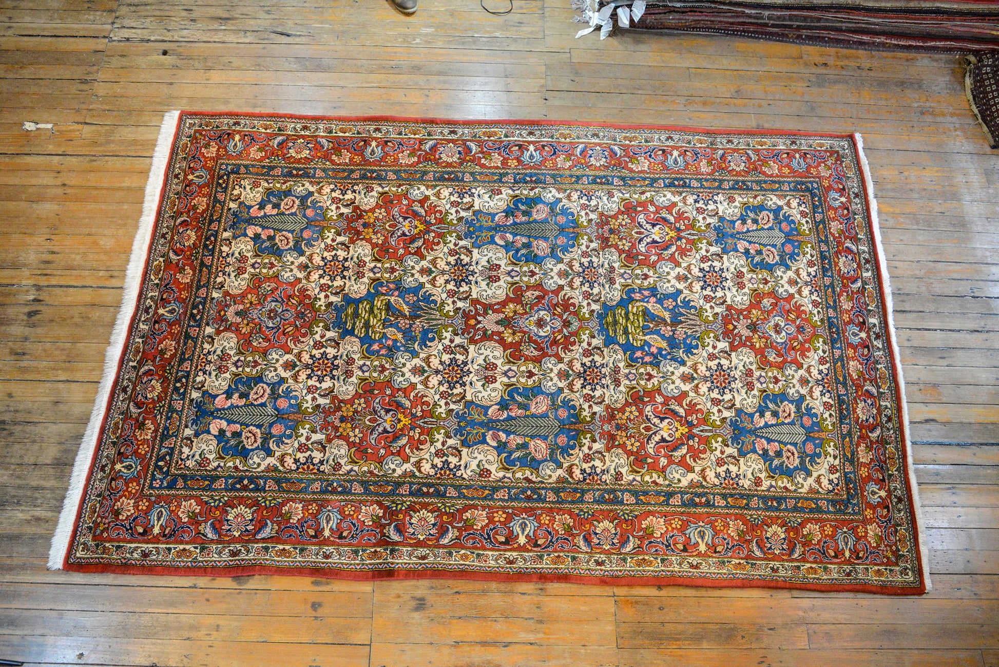 Outstanding Vintage Bakhtiari Rug For Sale