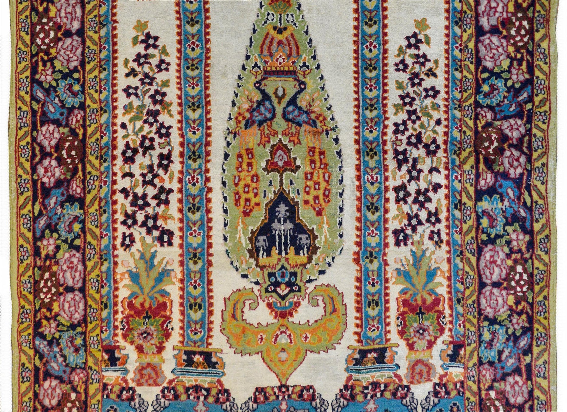 Beautiful Isfahan Prayer Rug For Sale