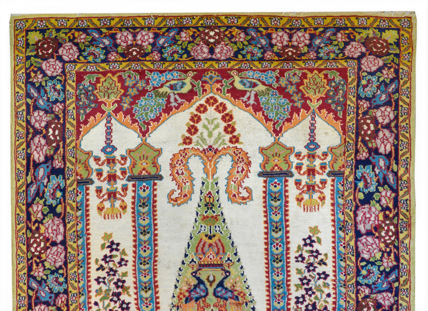 Beautiful Isfahan Prayer Rug For Sale