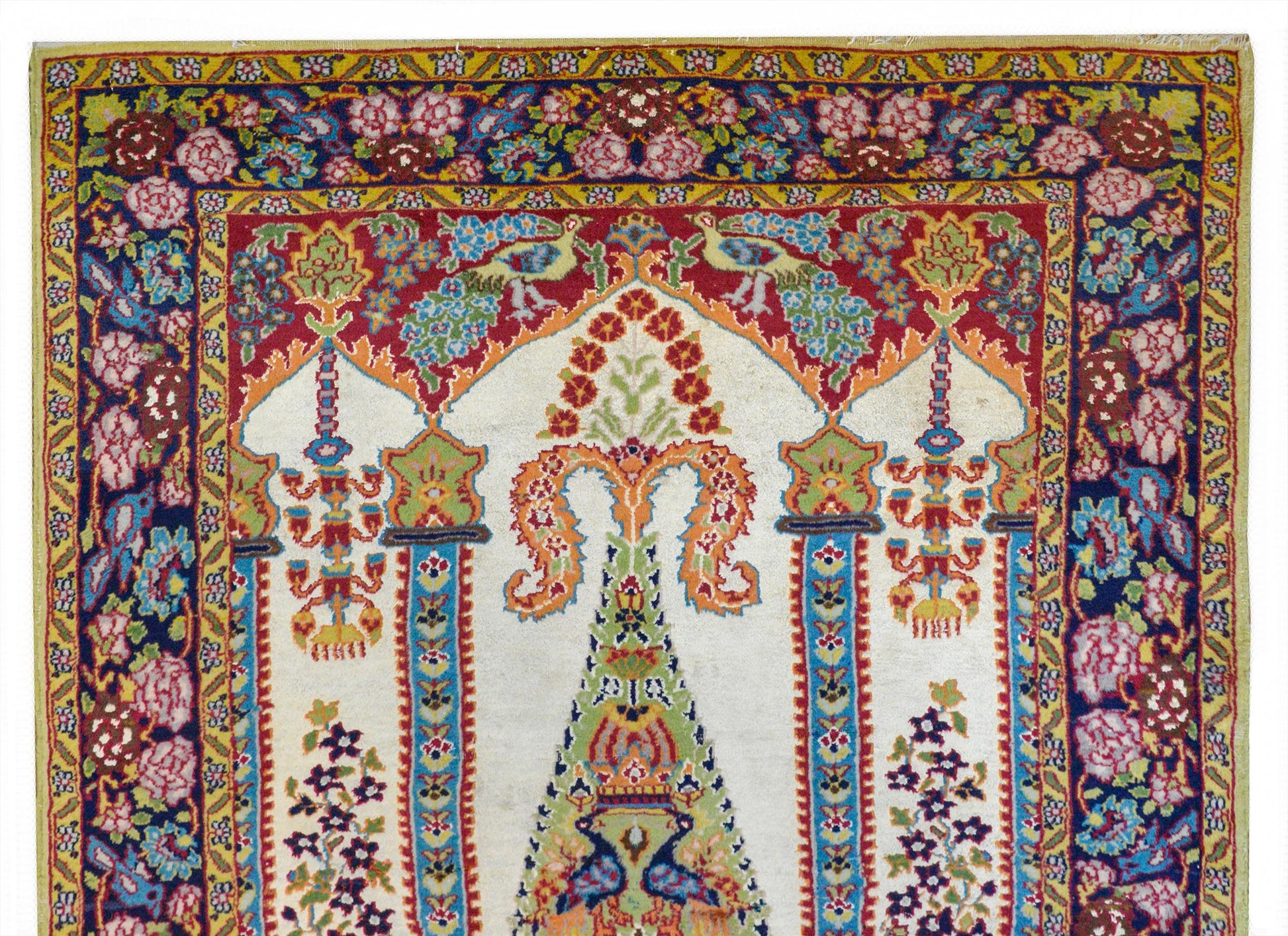 Beautiful Isfahan Prayer Rug For Sale