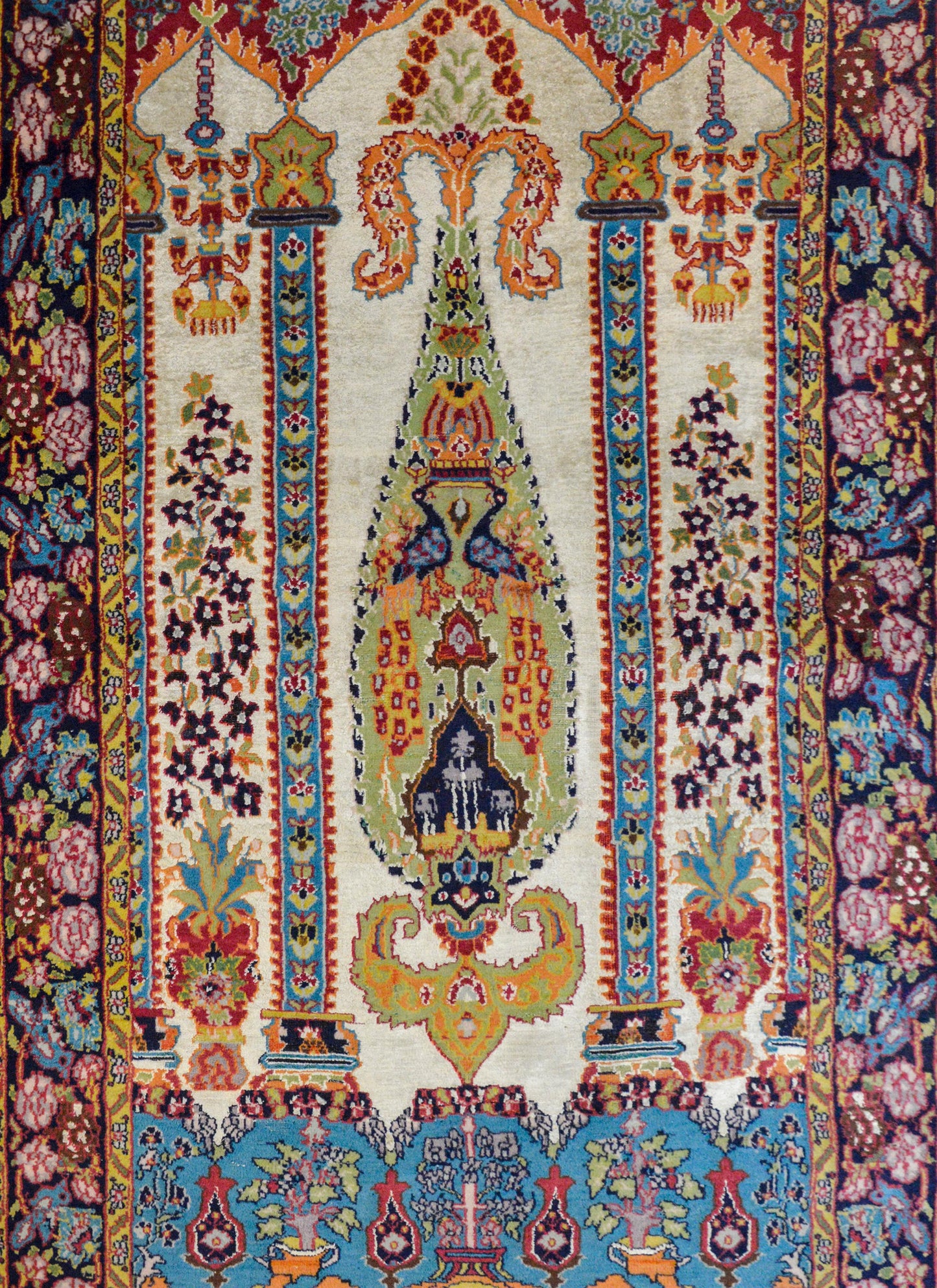 Beautiful Isfahan Prayer Rug For Sale