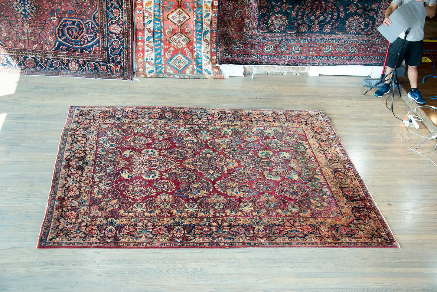 Early 20th Century Persian Sarouk Rug For Sale