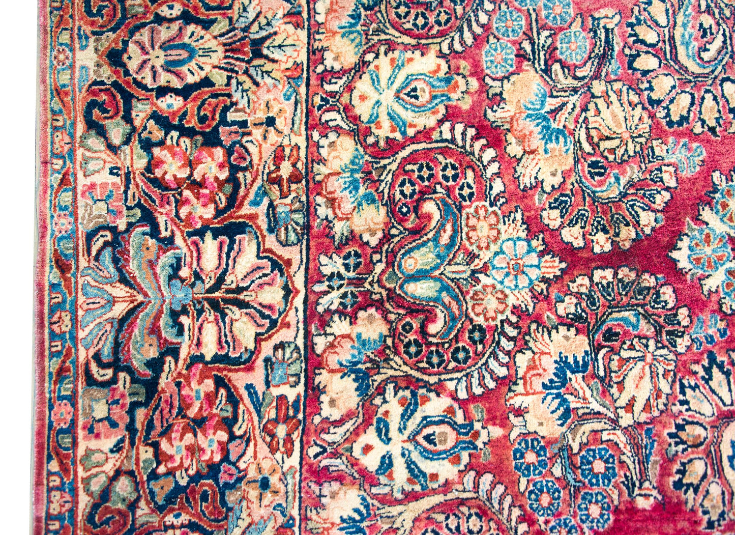 Early 20th Century Persian Sarouk Rug For Sale