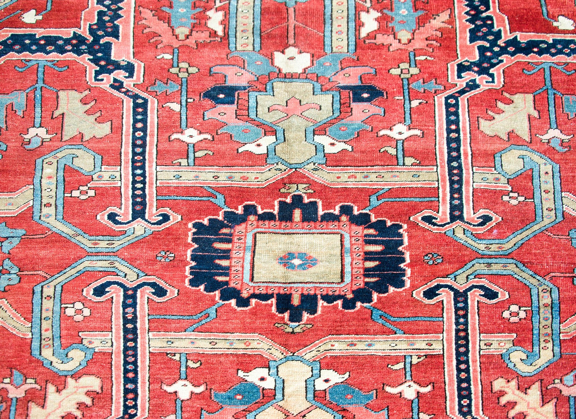 Late 19th Century Persian Serapi Rug For Sale