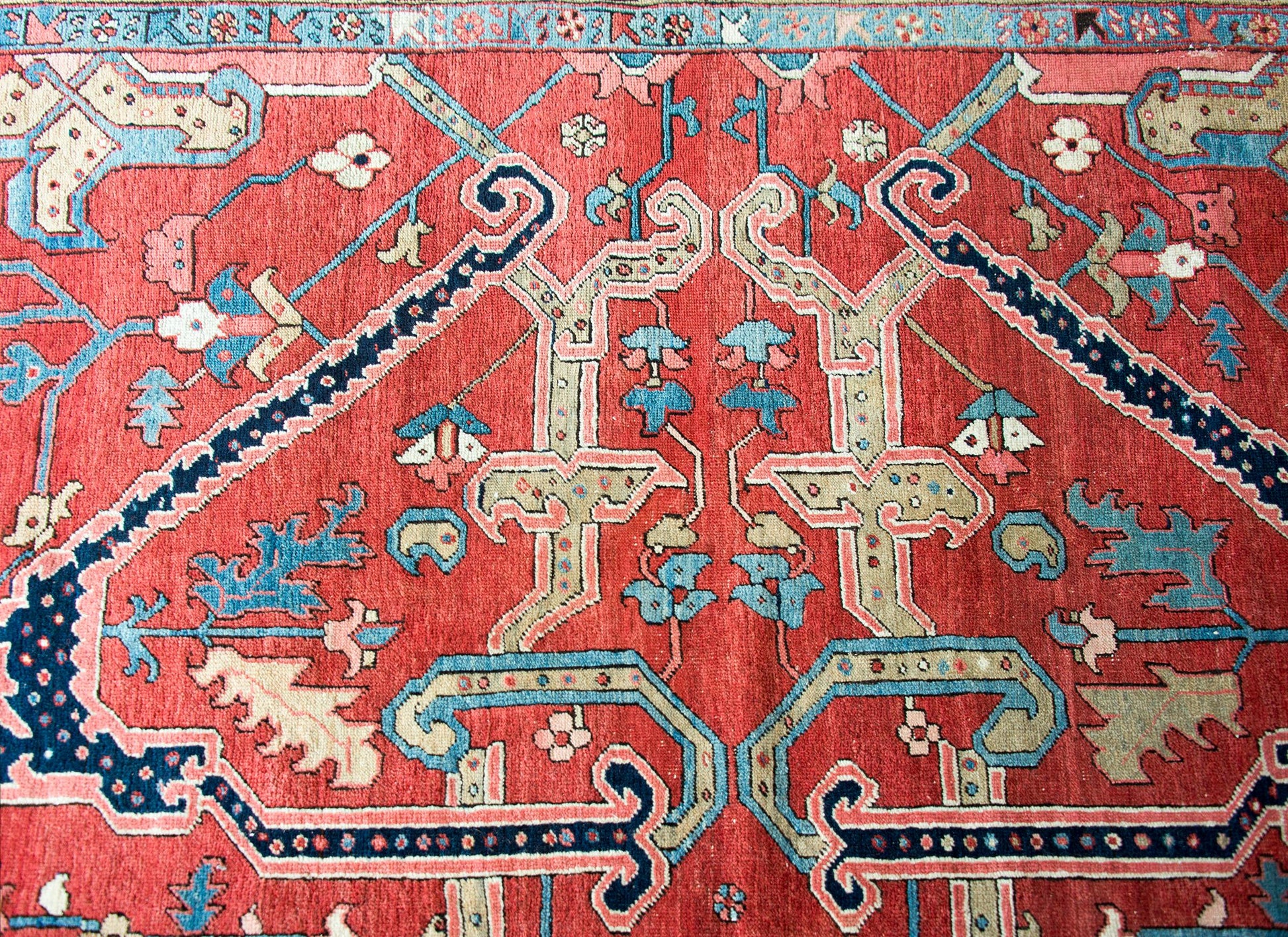 Late 19th Century Persian Serapi Rug For Sale