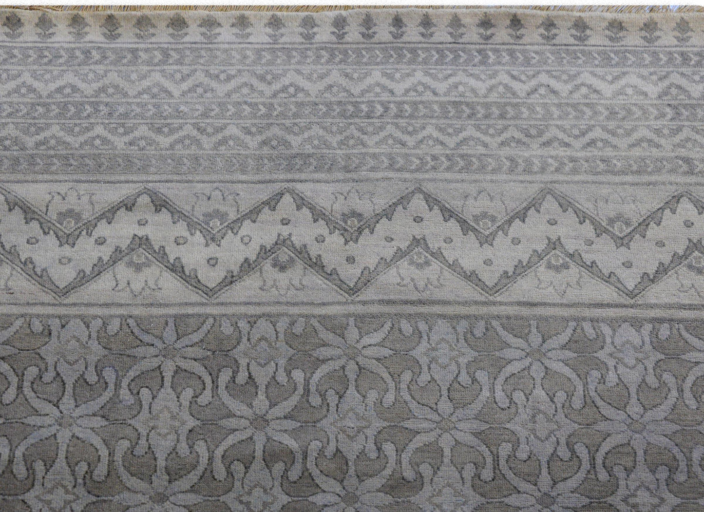 Serene Palatial Size Khanna Rug For Sale