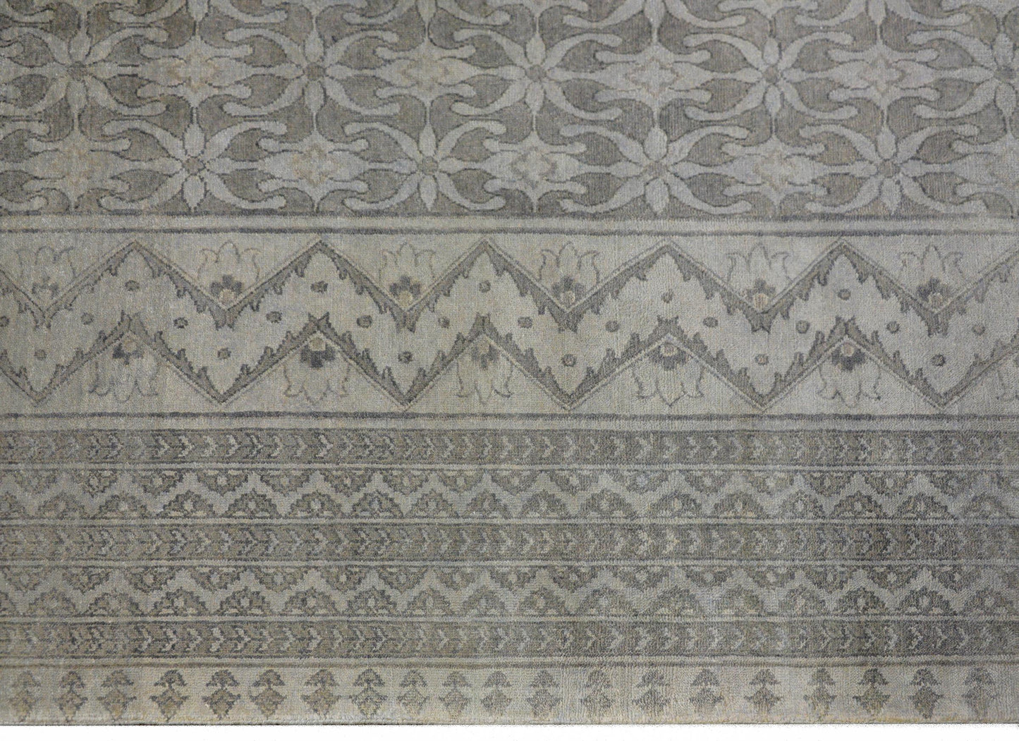 Serene Palatial Size Khanna Rug For Sale