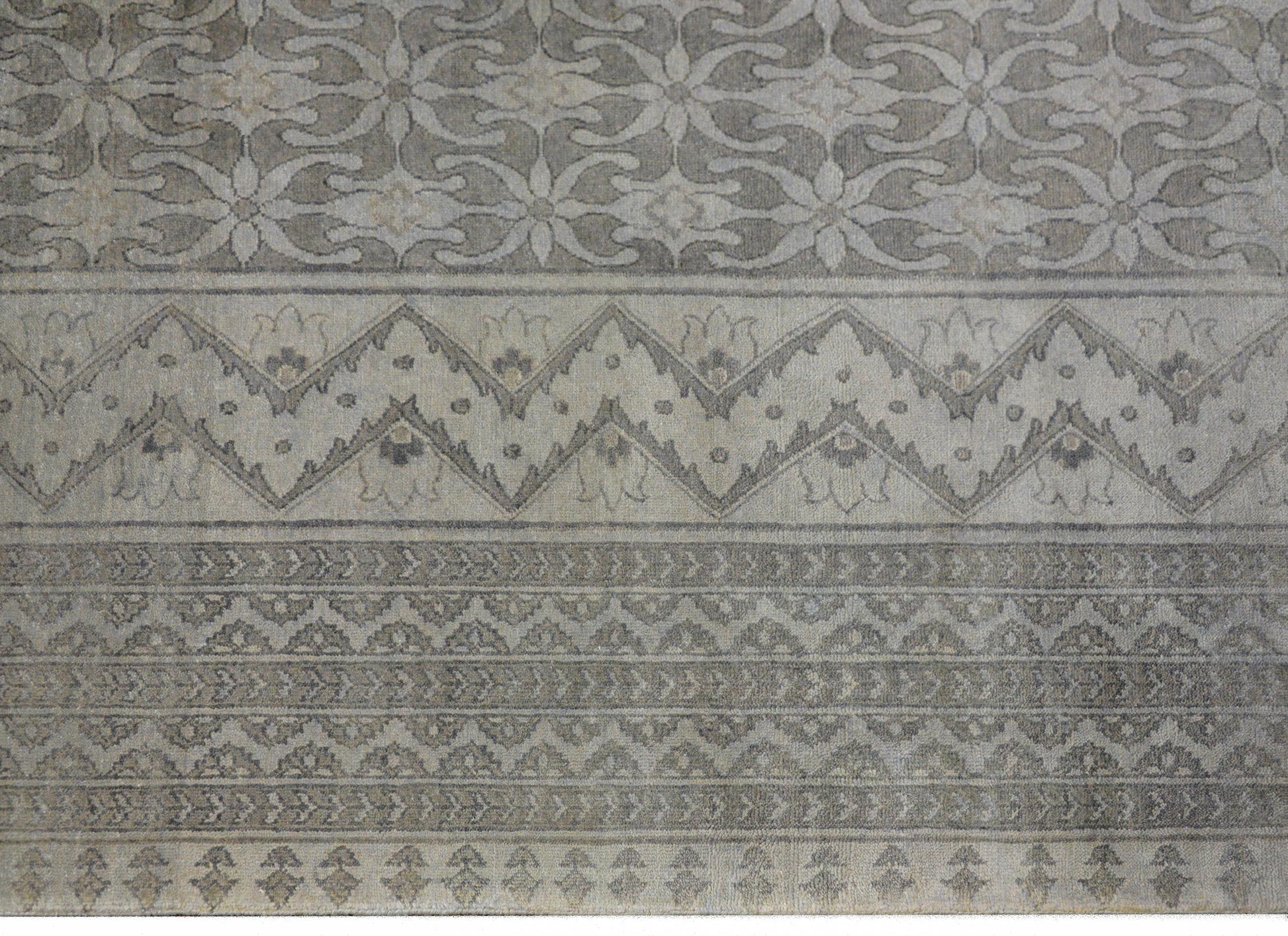 Serene Palatial Size Khanna Rug For Sale