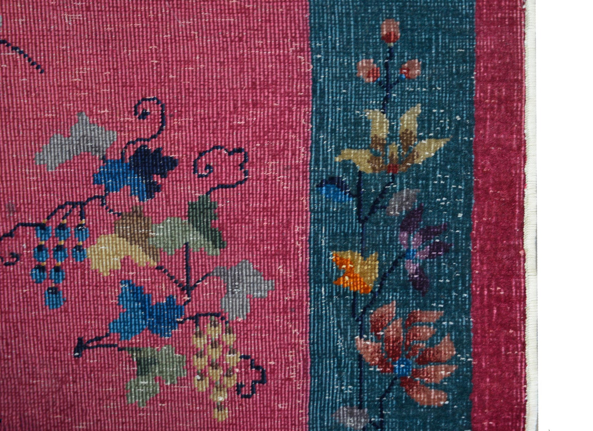 Early 20th Century Chinese Art Deco Rug For Sale